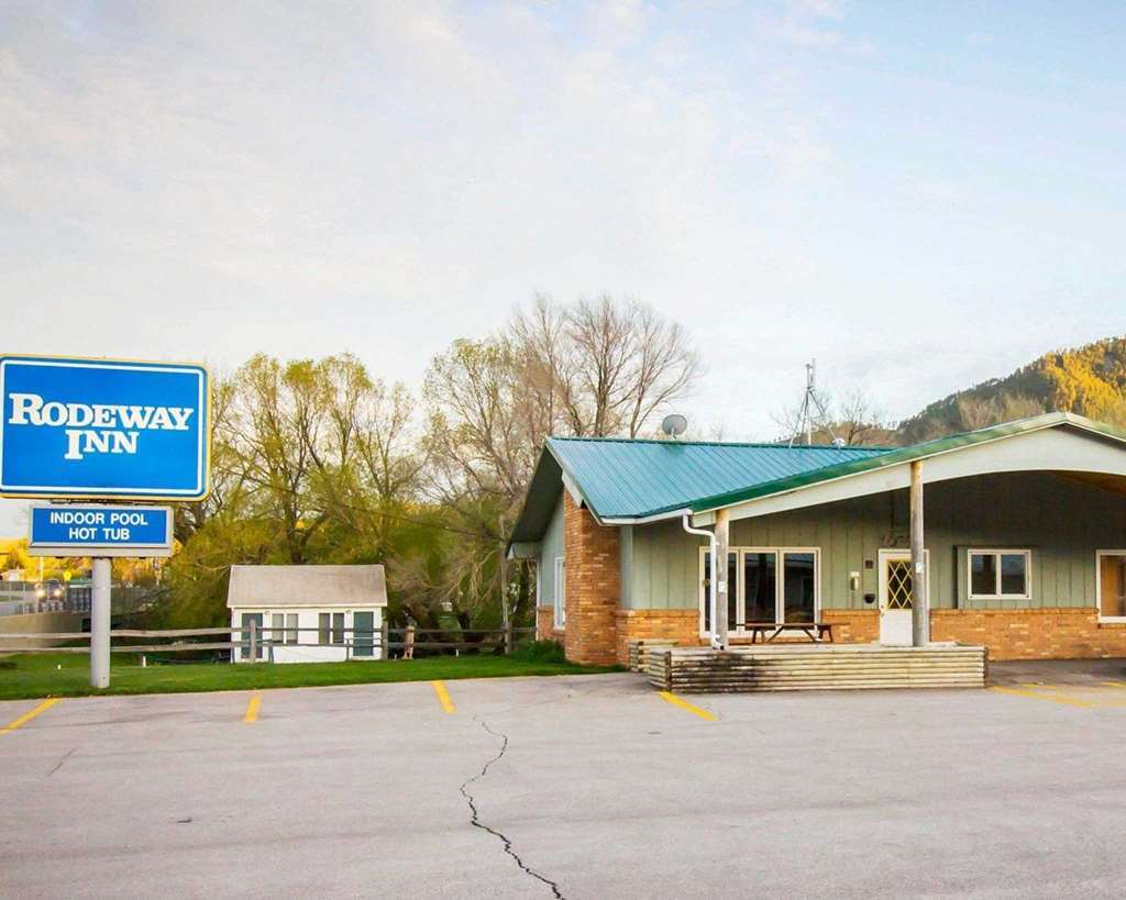 Deer Lodge Motel Sundance Exterior photo